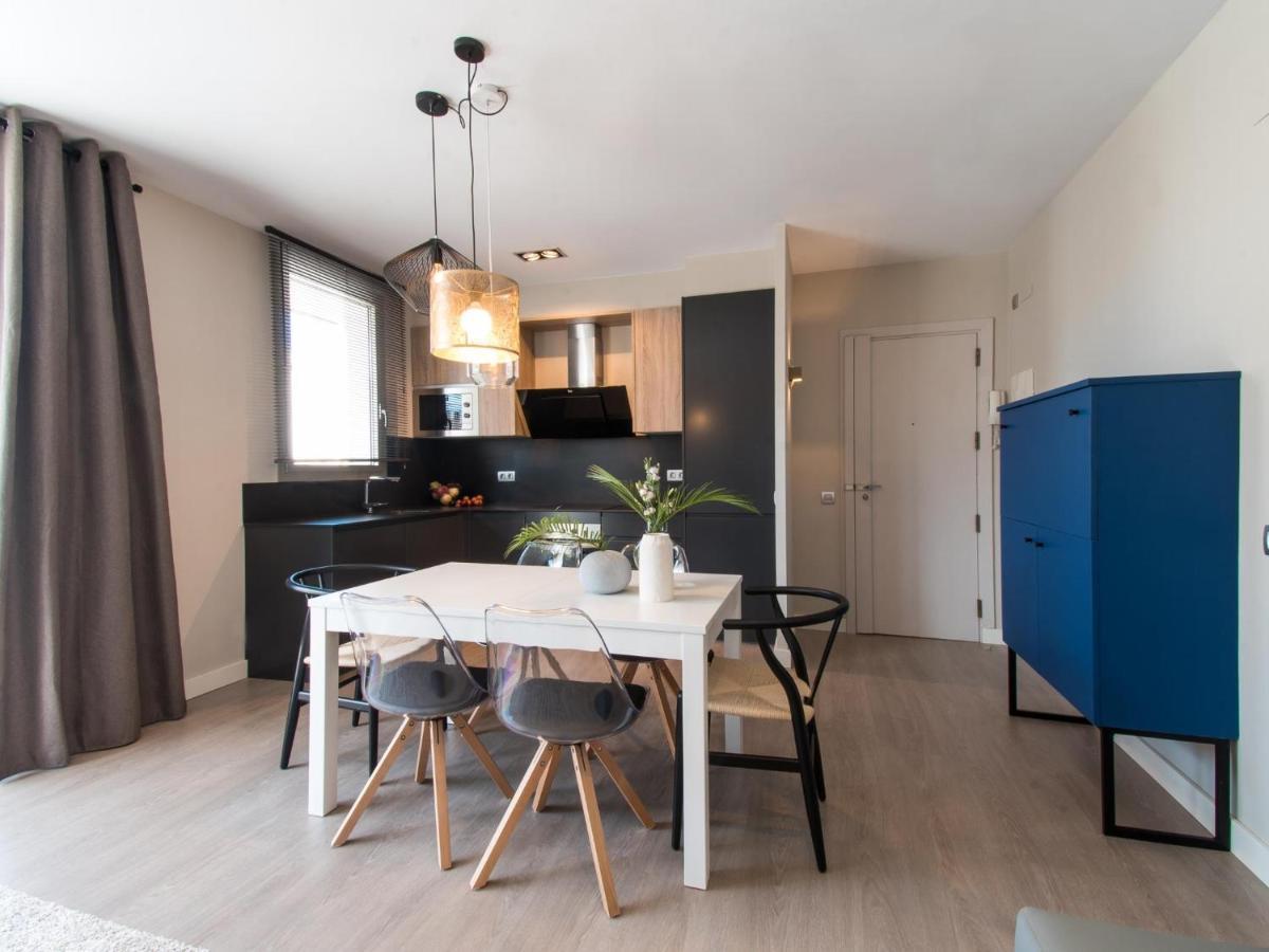 Spaces Seaside Flat- 4 Bedroom, 2 Bathroom, Terrace, Near * Sitges