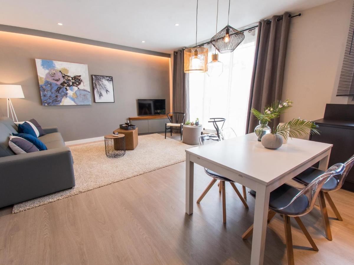 Spaces Seaside Flat- 4 Bedroom, 2 Bathroom, Terrace, Near Apartment Sitges
