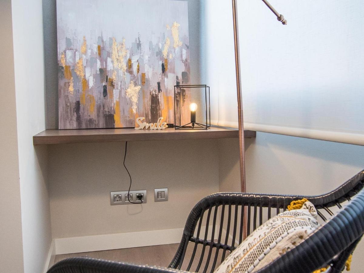 Apartment Spaces Seaside Flat- 4 Bedroom, 2 Bathroom, Terrace, Near *